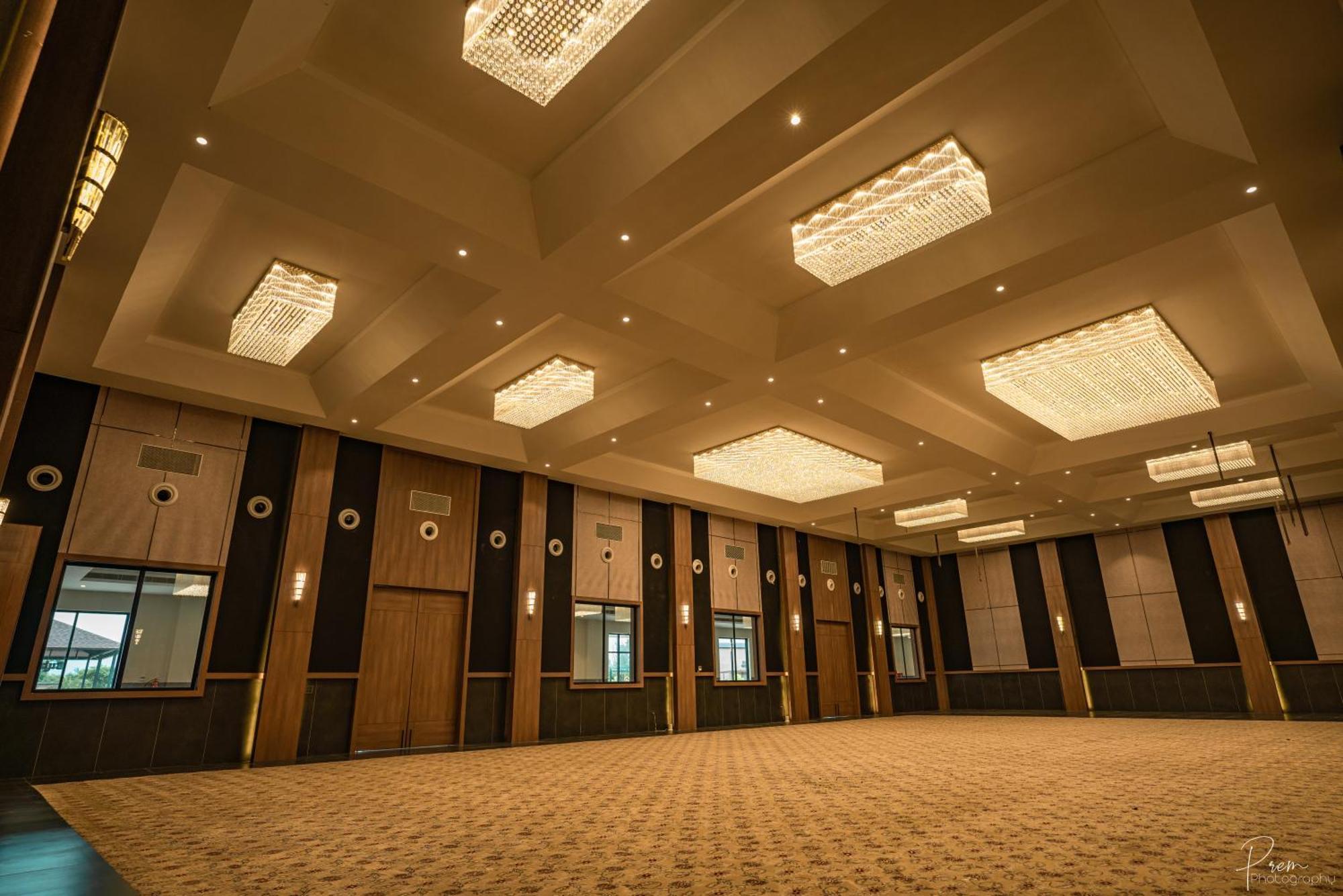 Hotel Omaya Garden Raipur  Exterior photo
