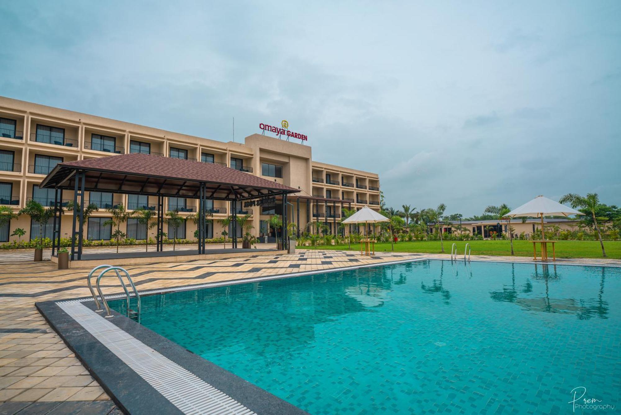 Hotel Omaya Garden Raipur  Exterior photo