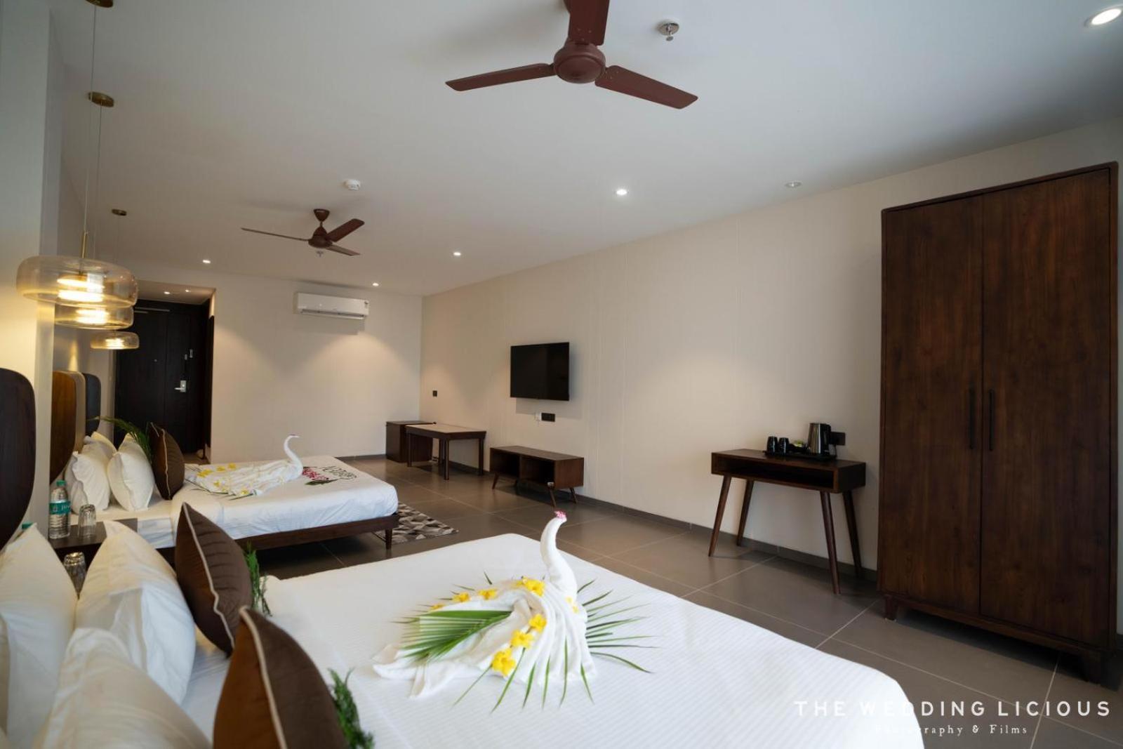 Hotel Omaya Garden Raipur  Exterior photo