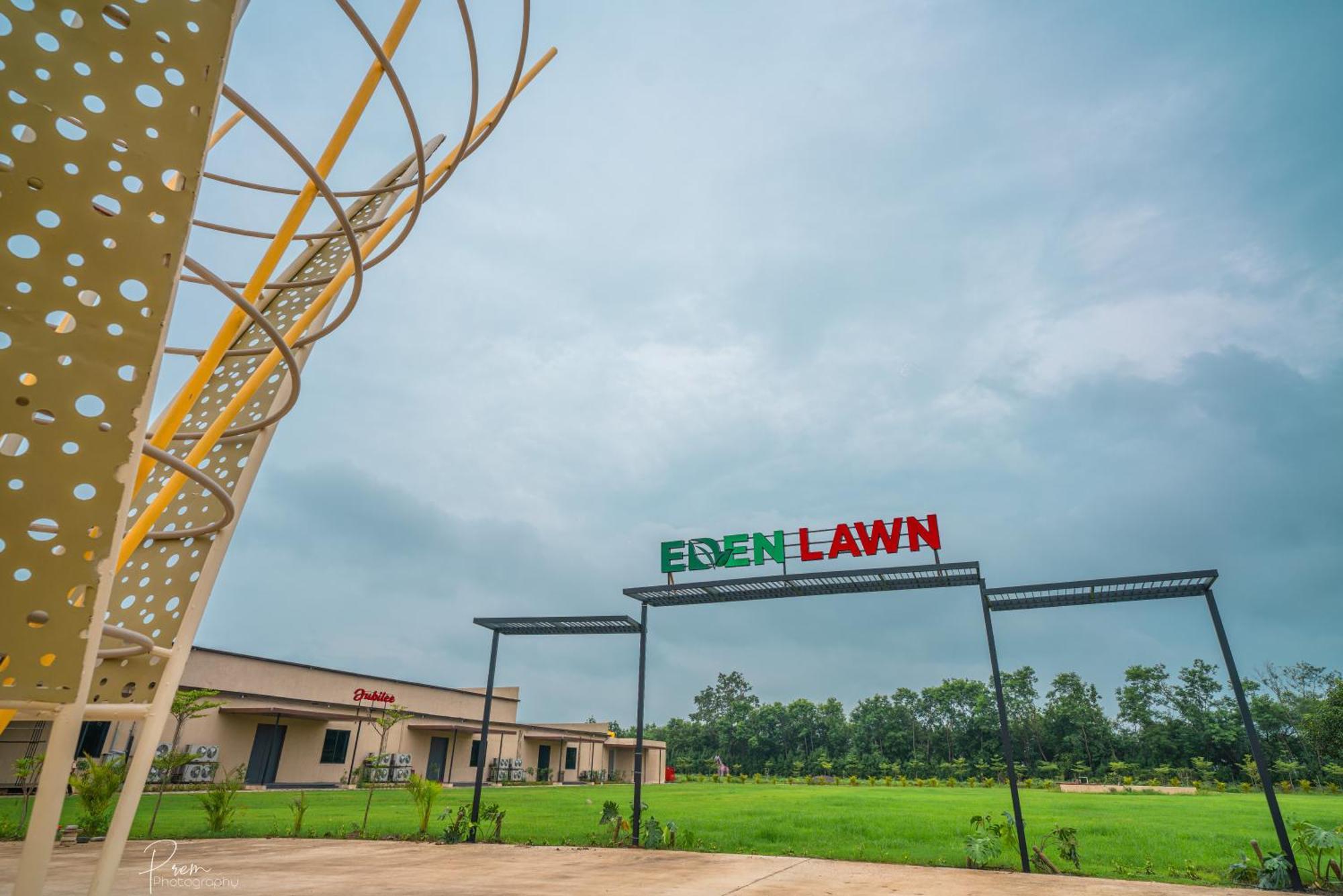 Hotel Omaya Garden Raipur  Exterior photo